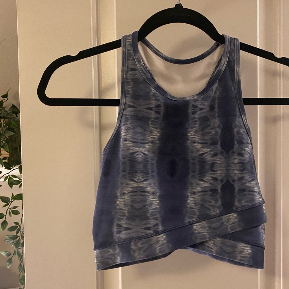 Crop workout top